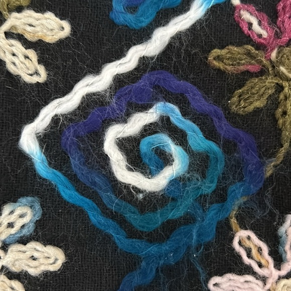 ZARA BASIC - embroidered knit mini skirt straight floral multicolor size medium - Picture 2 of 6